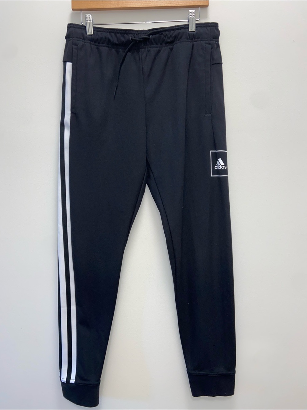 adidas Black AeroReady Tapered Fit Axis Tech Athletic Track Joggers 3726